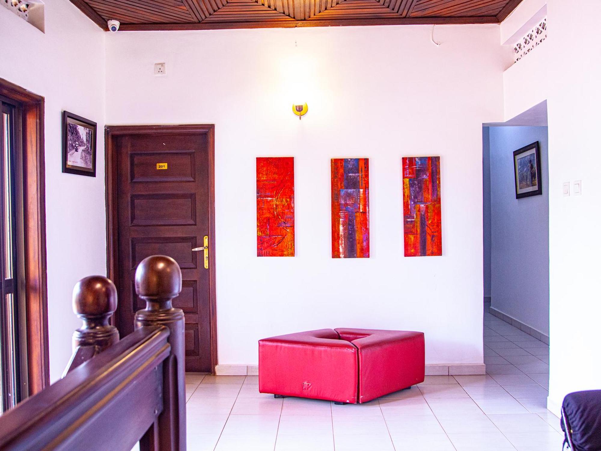 Explorers Hub Kampala Eksteriør bilde
