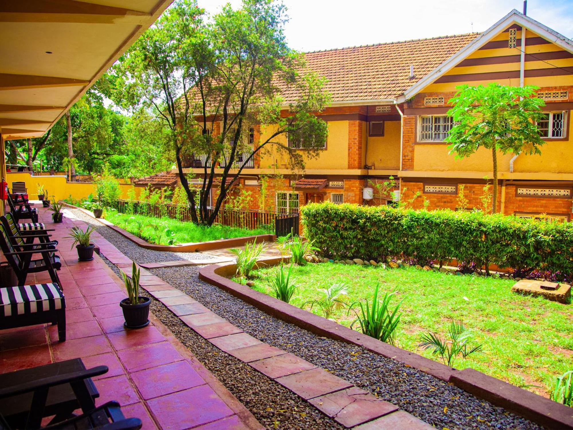 Explorers Hub Kampala Eksteriør bilde