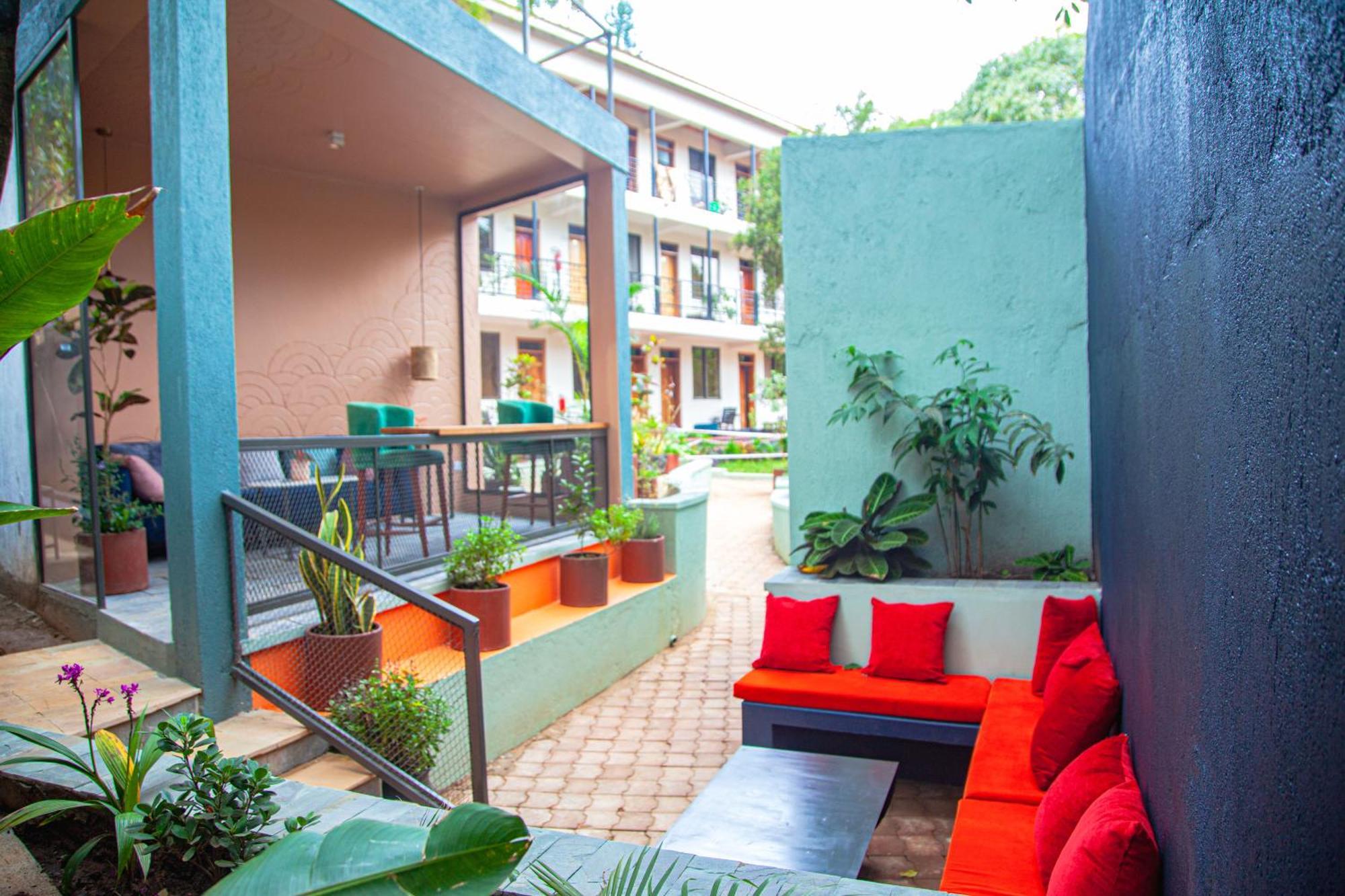 Explorers Hub Kampala Eksteriør bilde