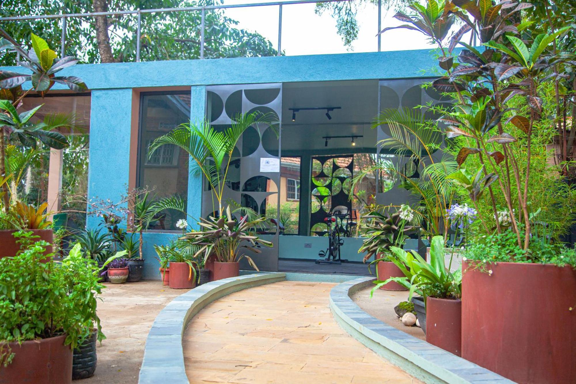 Explorers Hub Kampala Eksteriør bilde