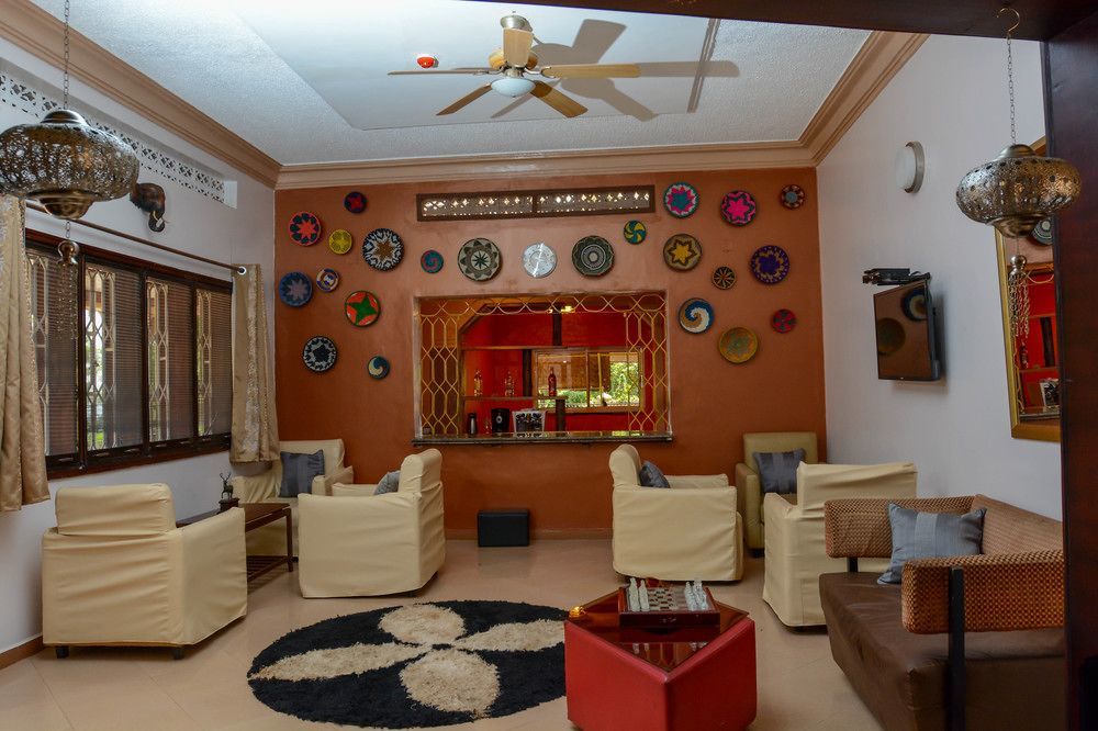 Explorers Hub Kampala Eksteriør bilde
