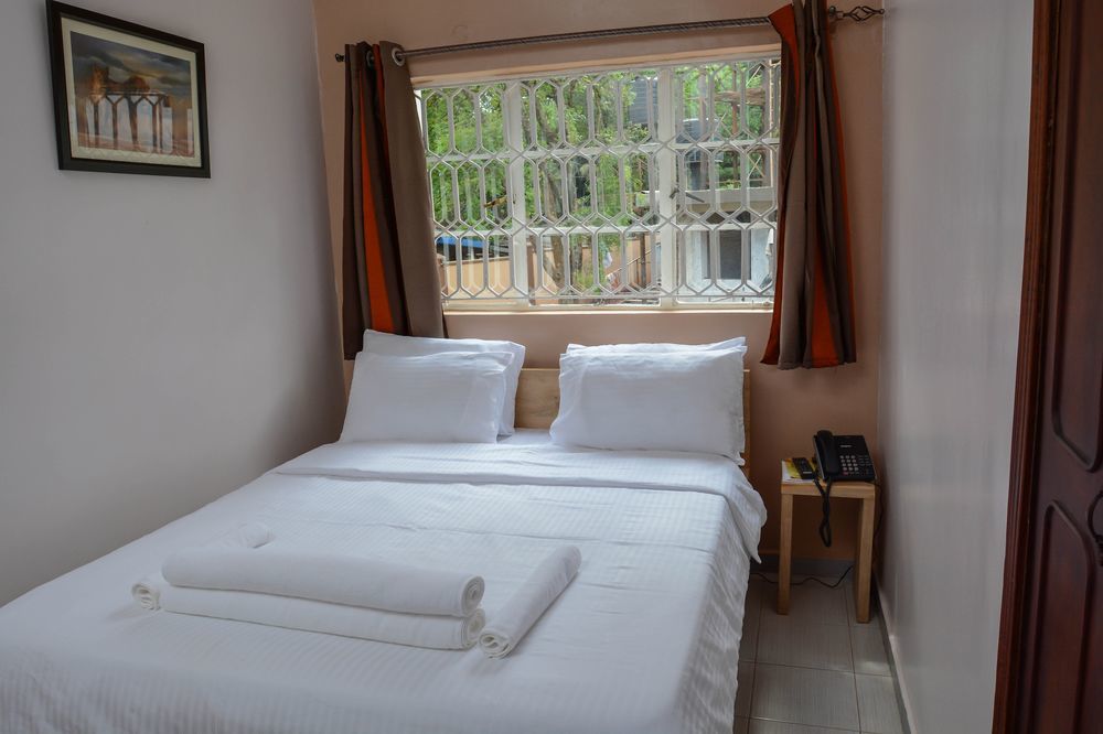 Explorers Hub Kampala Eksteriør bilde